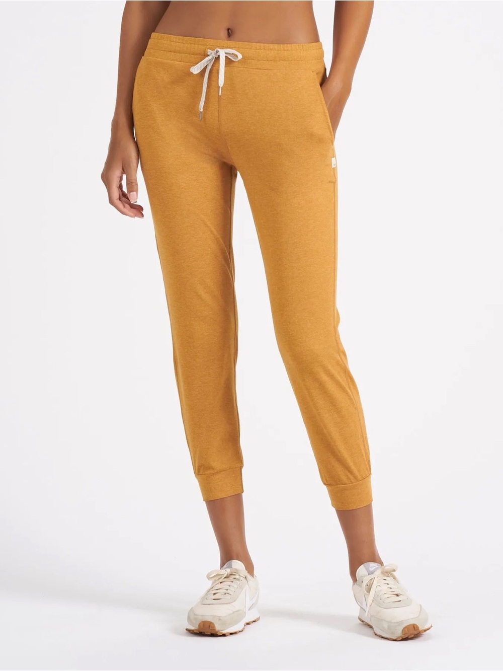 Vuori performance joggers
